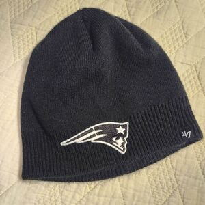47 Black Knit Beanie with New England Patriots Team Logo